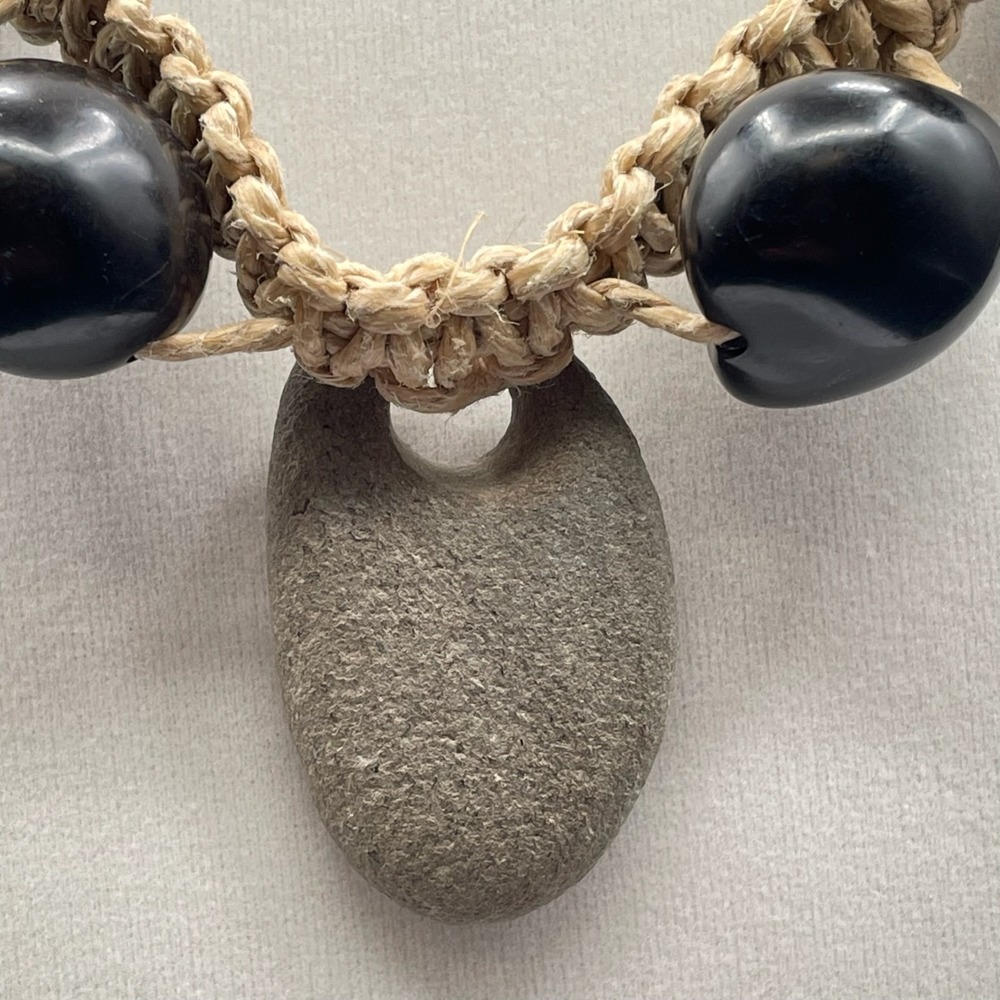 Vintage Handmade Womens Black Mother Of Pearl‎ & Shell Fashion Pendant Necklace - Picture 8 of 14